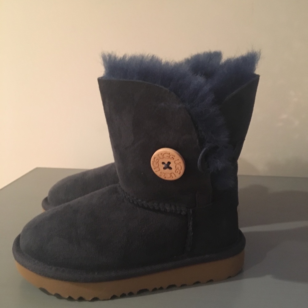 Toddler ugg boots- never worn